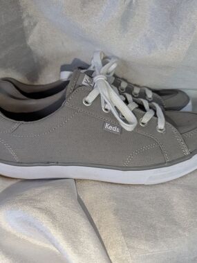 Keds Center III Sneaker -  Gray Canvas white Lace Up Low To,  worn once